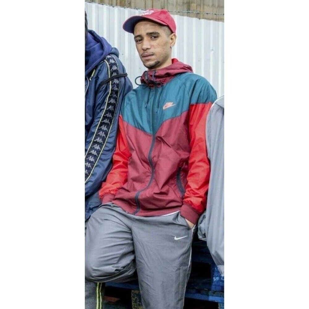Nike Vintage Sportswear Windrunner Windbreaker Jacket Gray Red Nylon Soft Glanz